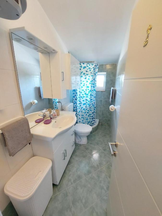 Apartman Ana Stinjan Exterior photo